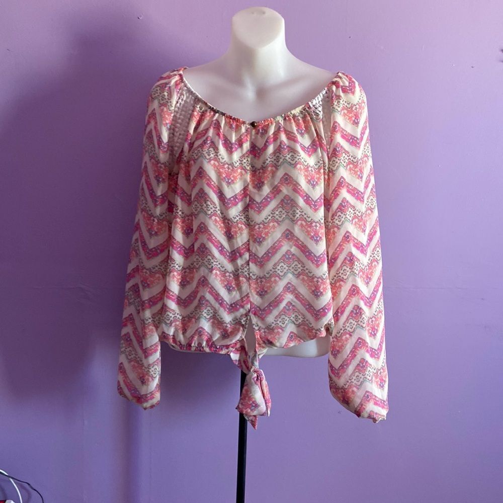 No Boundaries Women's Peasant Blouse Pink White Chevron Pattern Size M